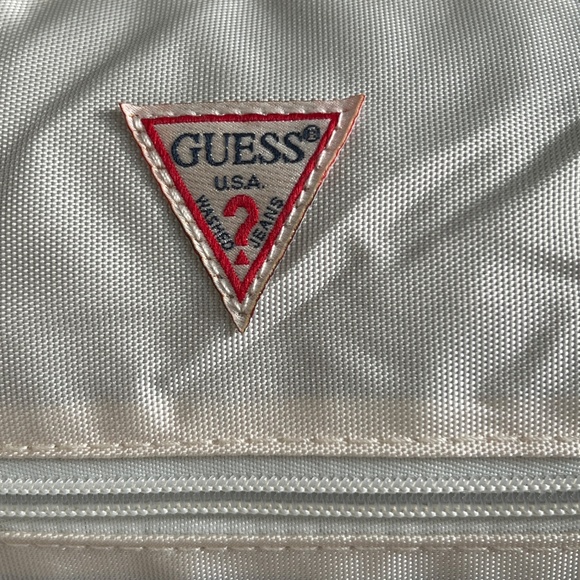 GUESS Bag Tote Gym Weekend Logo White Red Black Lightweight Duffle Travel - Picture 7 of 9